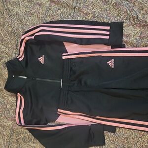 Toddler Girls Adidas jogging suit